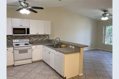 4413 SW 7th Pl, Cape Coral, FL 33914 - Photo 5