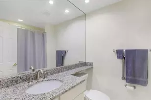 547 Beachwalk Cir, Naples, FL 34108 - Photo 13