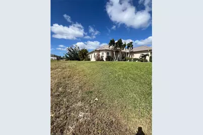 722 NW 39th Ave, Cape Coral, FL 33993 - Photo 7