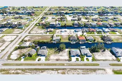 722 NW 39th Ave, Cape Coral, FL 33993 - Photo 17