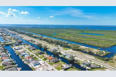 722 NW 39th Ave, Cape Coral, FL 33993 - Photo 27