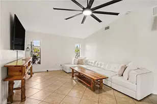 618 SE 11th Pl, Cape Coral, FL 33990 - Photo 15