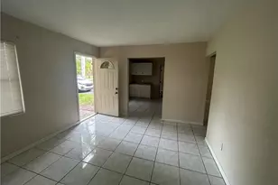 319 Montgomery Ave, Fort Myers, FL 33905 - Photo 3