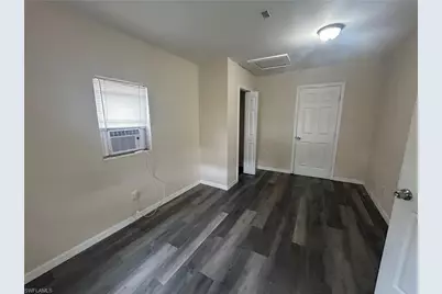 319 Montgomery Ave, Fort Myers, FL 33905 - Photo 7