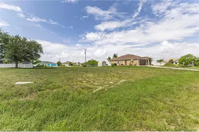 2021 NW 4th St, Cape Coral, FL 33993 - Photo 9