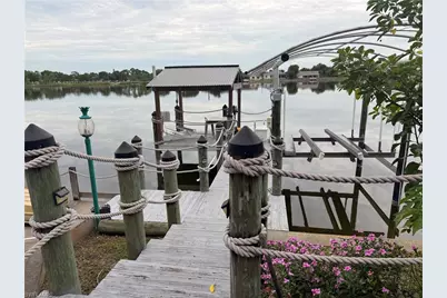 247 SE 6th St, Cape Coral, FL 33990 - Photo 3