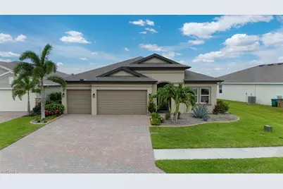 3271 Baravaldo Cir, Cape Coral, FL 33909 - Photo 3
