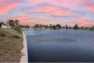 1118 SW 31st Ter, Cape Coral, FL 33914 - Photo 5