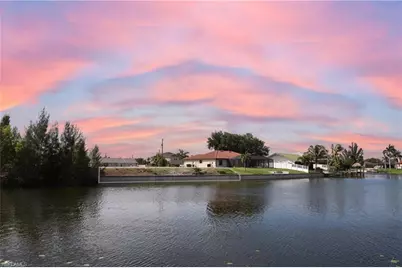 1118 SW 31st Ter, Cape Coral, FL 33914 - Photo 7
