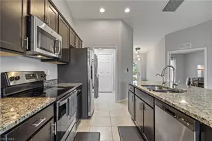2816 NW 27th St, Cape Coral, FL 33993 - Photo 11