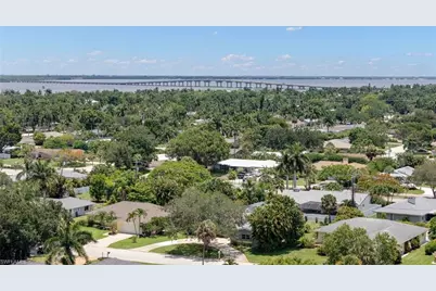 1347 Oaklawn Ct, Fort Myers, FL 33919 - Photo 35