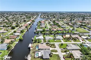 2206 SE 10th Pl, Cape Coral, FL 33990 - Photo 35