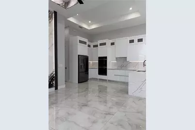 221 SW 25th Ave, Cape Coral, FL 33991 - Photo 9
