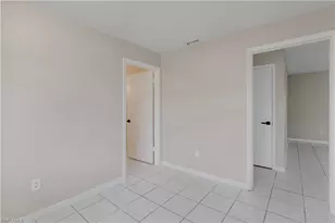 2927 SE 15th Pl, Cape Coral, FL 33904 - Photo 7