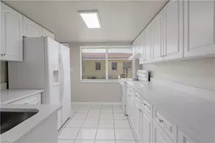 2927 SE 15th Pl, Cape Coral, FL 33904 - Photo 11