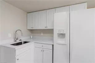 2927 SE 15th Pl, Cape Coral, FL 33904 - Photo 13