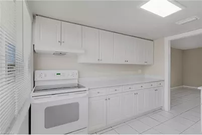 2927 SE 15th Pl #4, Cape Coral, FL 33904 - Photo 15