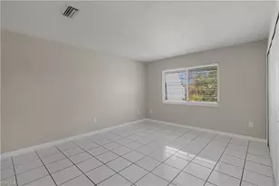 2927 SE 15th Pl, Cape Coral, FL 33904 - Photo 3