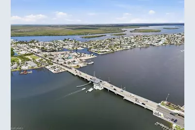 2609 Bayshore Dr, Matlacha, FL 33993 - Photo 9