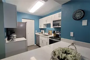 17420 Birchwood Ln, Fort Myers, FL 33908 - Photo 3