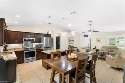 636 SE 11th Ave, Cape Coral, FL 33990 - Photo 21