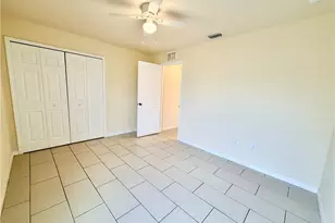 1044 NE 8th Pl, Cape Coral, FL 33909 - Photo 11