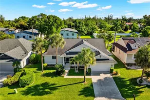 7894 Sandelwood Cir W, Fort Myers, FL 33908 - Photo 3