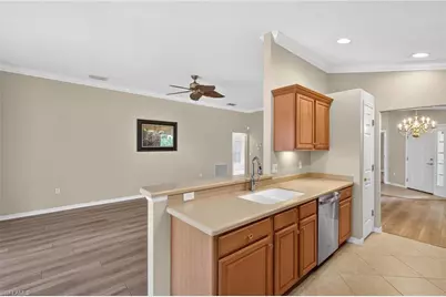 9550 Hemingway Ln, Fort Myers, FL 33913 - Photo 7