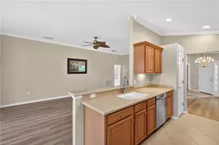 9550 Hemingway Ln, Fort Myers, FL 33913 - Photo 7