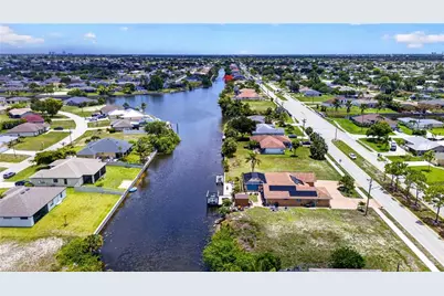 601 Gleason Pkwy, Cape Coral, FL 33914 - Photo 3