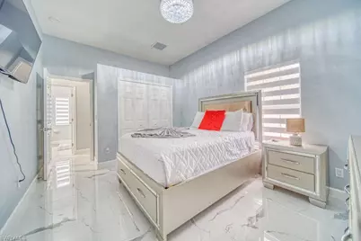 946 SE 23rd Pl, Cape Coral, FL 33990 - Photo 25
