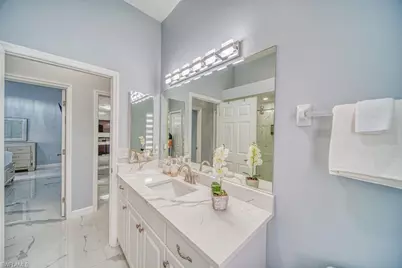 946 SE 23rd Pl, Cape Coral, FL 33990 - Photo 23