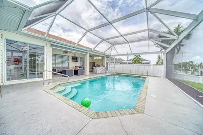 946 SE 23rd Pl, Cape Coral, FL 33990 - Photo 35