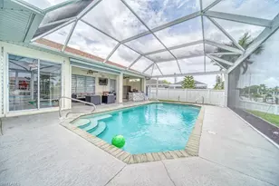 946 SE 23rd Pl, Cape Coral, FL 33990 - Photo 35