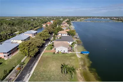 5090 Harborage Dr, Fort Myers, FL 33908 - Photo 5