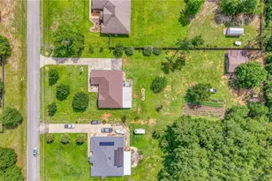 9915 Nichols Lake Rd, Milton, FL 32583 - Photo 9