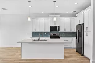 8613 Banyan Bay Blvd, Fort Myers, FL 33908 - Photo 11
