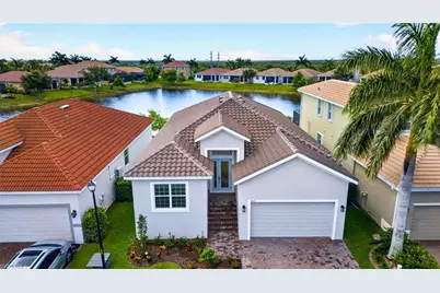 8613 Banyan Bay Blvd, Fort Myers, FL 33908 - Photo 3
