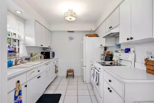 221 SE 10th Terrace, Cape Coral, FL 33990 - Photo 17