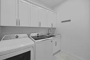901 NW 33rd Pl, Cape Coral, FL 33993 - Photo 35