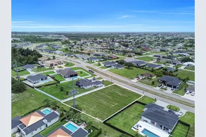 241 El Dorado Blvd S, Cape Coral, FL 33991 - Photo 9