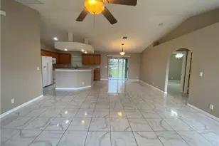 306 NE 14th Terrace, Cape Coral, FL 33909 - Photo 3