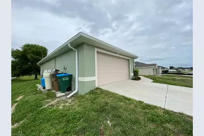 306 NE 14th Ter, Cape Coral, FL 33909 - Photo 13