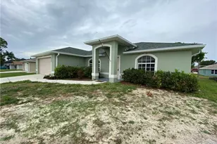 306 NE 14th Terrace, Cape Coral, FL 33909 - Photo 15