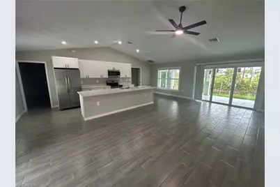 3804 NE 9th Pl, Cape Coral, FL 33909 - Photo 3