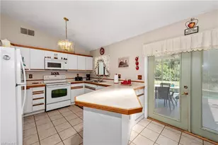 171 SE 4th St, Cape Coral, FL 33990 - Photo 9