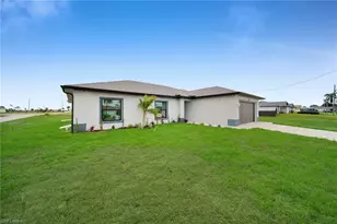 3721 NE 11th Pl, Cape Coral, FL 33909 - Photo 3