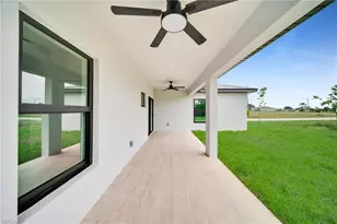 3721 NE 11th Pl, Cape Coral, FL 33909 - Photo 37