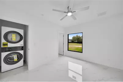 3721 NE 11th Pl, Cape Coral, FL 33909 - Photo 27
