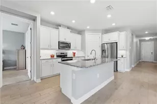 628 Parkshore Lk Ave, Cape Coral, FL 33993 - Photo 13